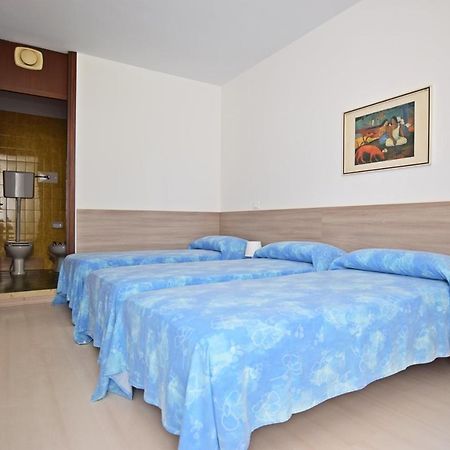 Condominio Luna 1 لينانو سابيادورو المظهر الخارجي الصورة