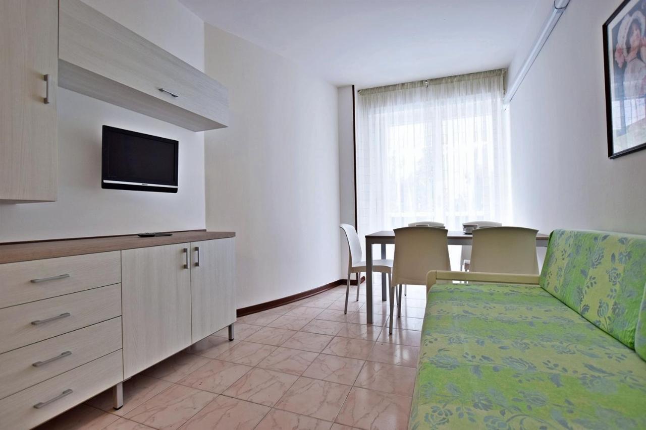 Condominio Luna 1 لينانو سابيادورو المظهر الخارجي الصورة